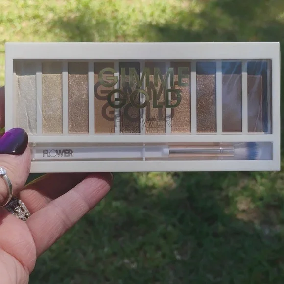 Buy It Now Price Flower NEW 10 Gimme Gold Eye Shadow Pallet Disc. Shipping - Picture 2 of 3